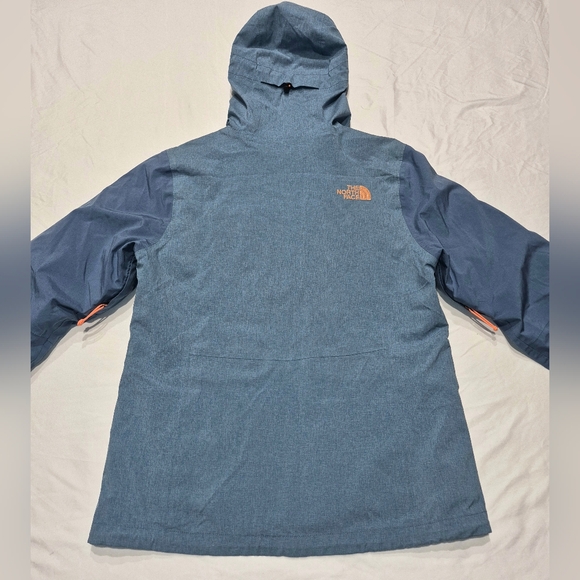 The North Face Performance Jacket - Picture 2 of 16